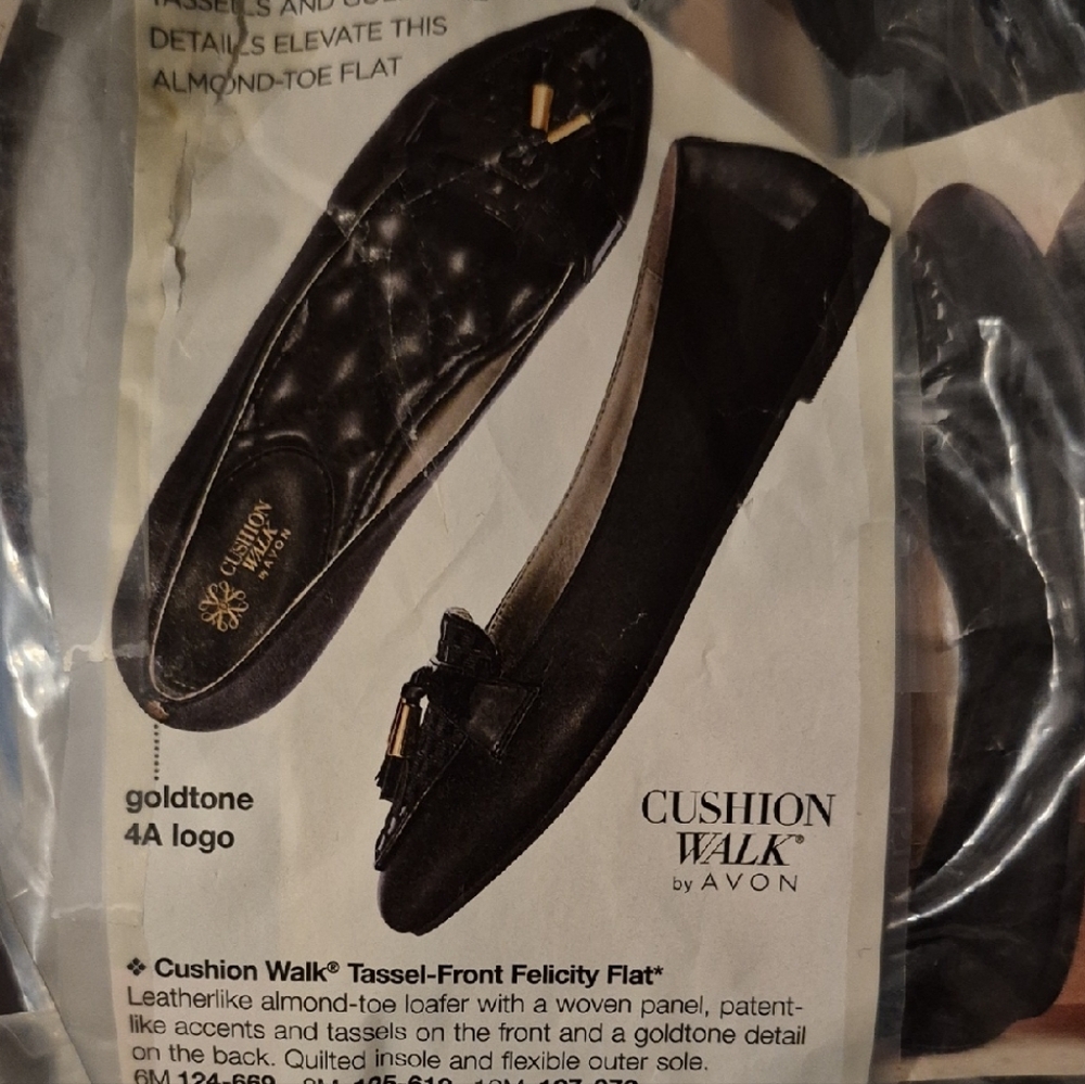 Avon Cushion Walk Tassel-Front Felicity Flat Black Loafers - Women's Size 8